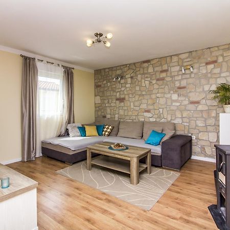 Апартаменты Apartman Maxim Пула Экстерьер фото